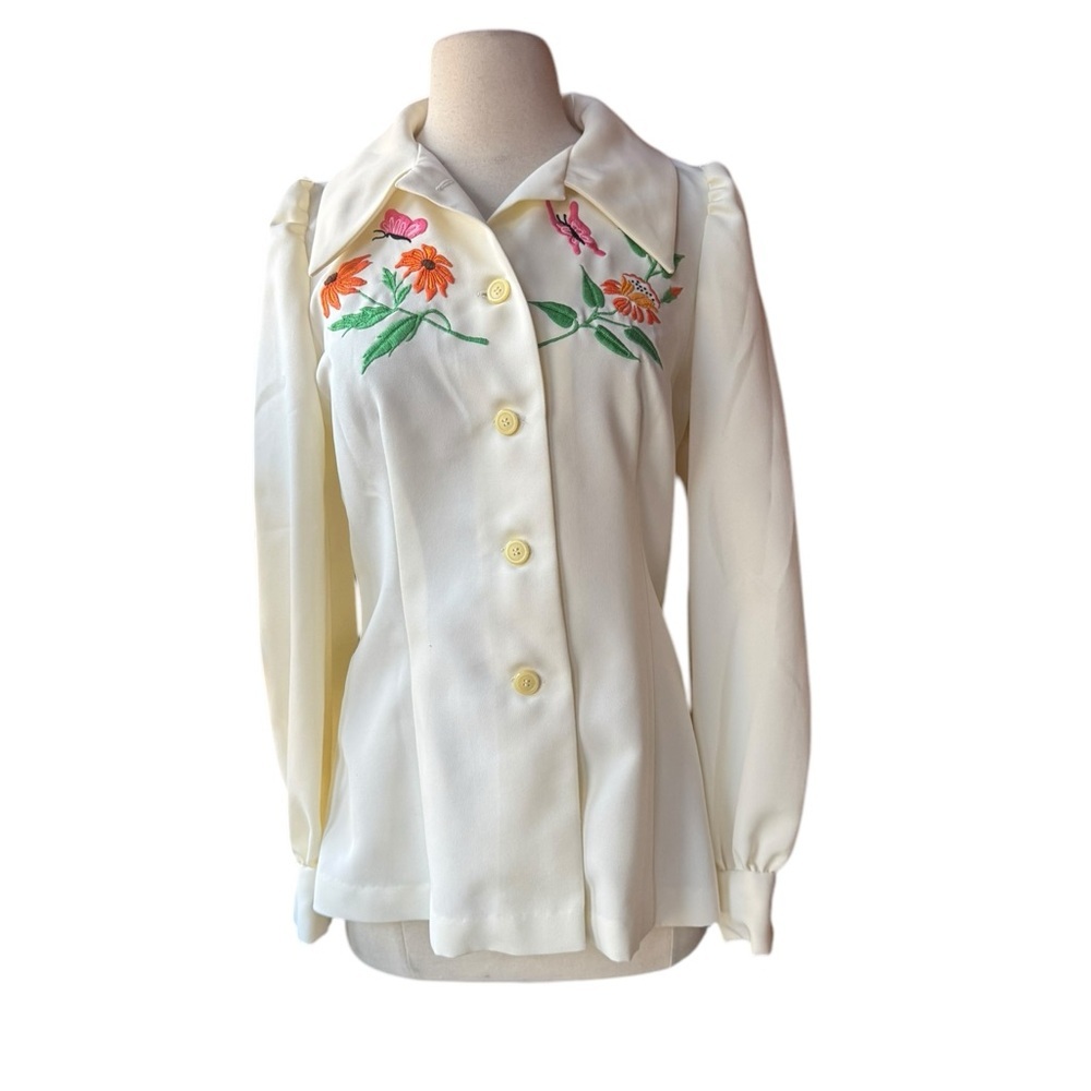 VINTAGE 70s Cream Floral Embroidered Button Down Blouse